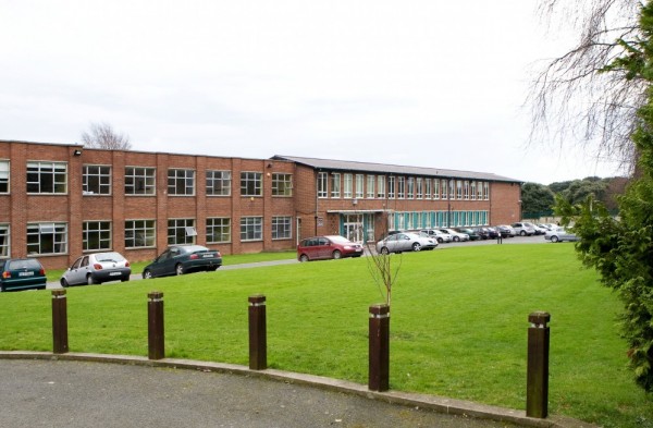 Colegio público en Irlanda "St. Pauls College Raheeny"